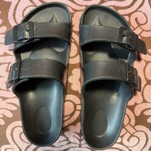 Black shade and shore Birkenstock like sandal